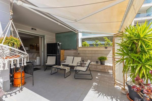 Piso en calle del Delfín, 3