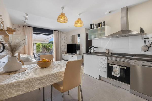 Piso en calle del Delfín, 3