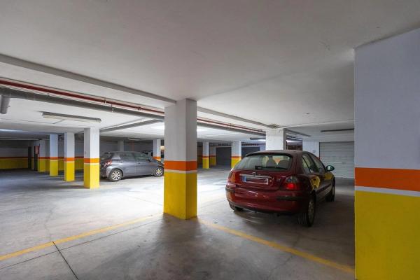 Piso en avenida de los Europeos, 51