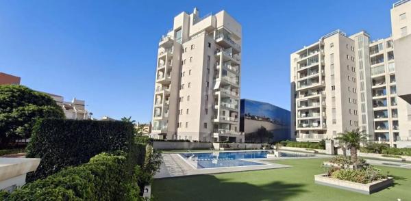 Piso en avenida de Francia