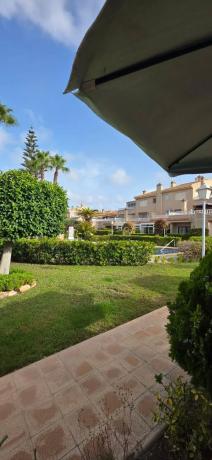 Piso en calle Geraneos, 64