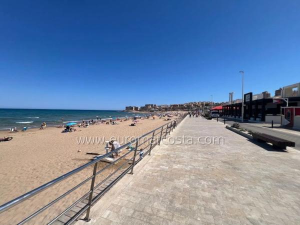 Piso en avenida de los españoles, 14