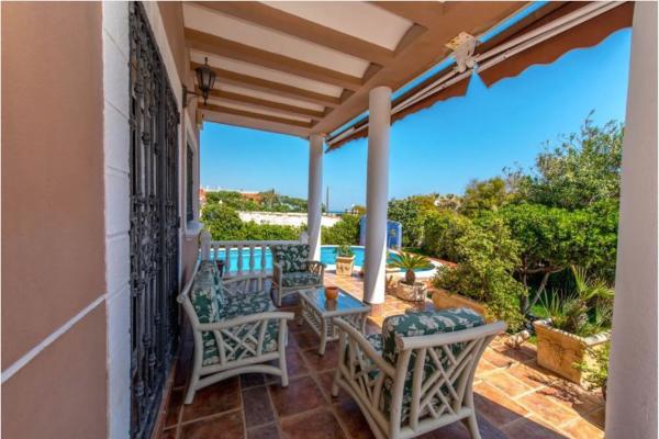 Casa independiente en calle de las Adelfas s/n