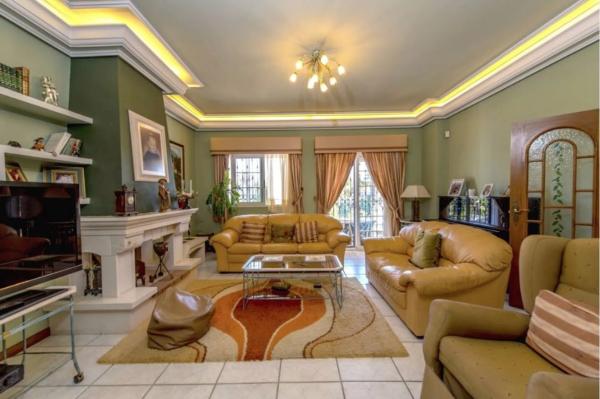 Casa independiente en calle de las Adelfas s/n