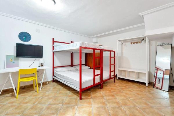 Casa independiente en avenida Suiza, 69