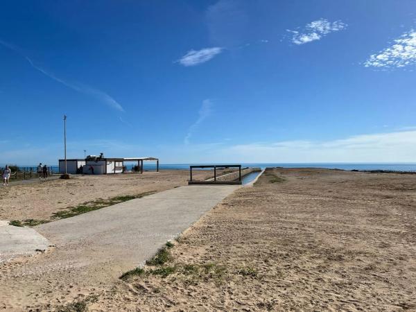 Casa independiente en avenida Suiza, 69