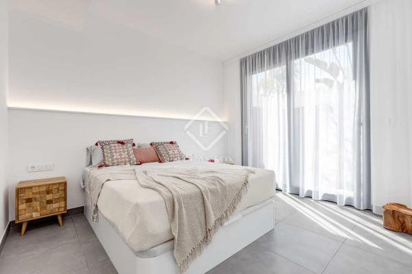 Casa independiente en avenida de los Europeos