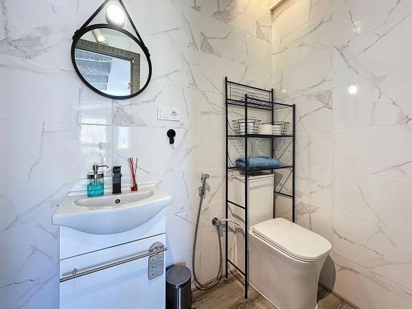 Chalet adosado en calle de las Azucenas, 703