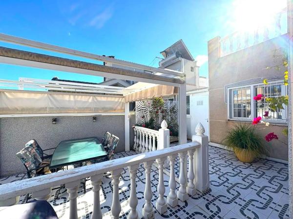 Casa independiente en avenida de los Almendros