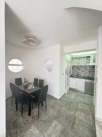 Chalet adosado en calle Azor, 19