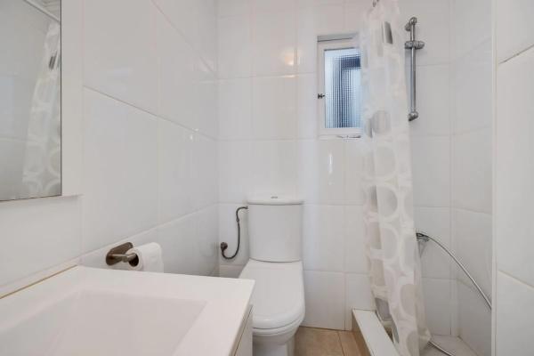 Chalet pareado en calle Liszt