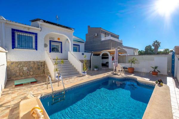 Chalet en calle Sádaba s/n