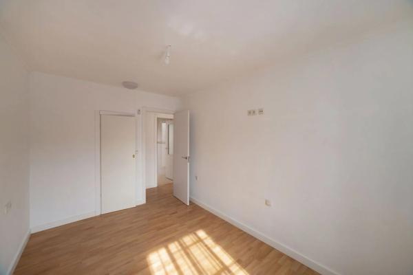 Chalet pareado en calle Rafael Molina Lagartijo