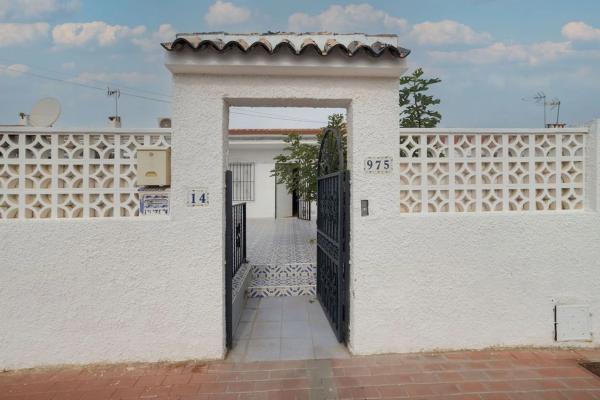 Chalet pareado en calle Rafael Molina Lagartijo