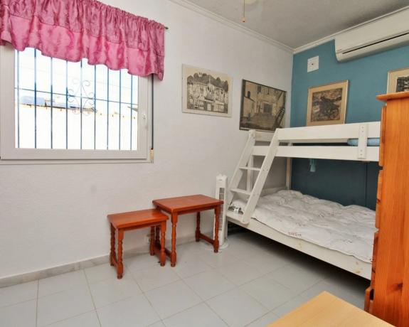 Casa independiente en calle Ravel s/n