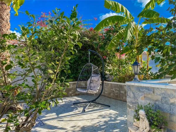 Casa independiente en calle James Ensor