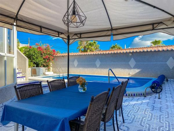 Casa independiente en calle James Ensor