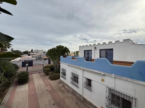 Casa independiente en calle Fernando de Rojas, 27
