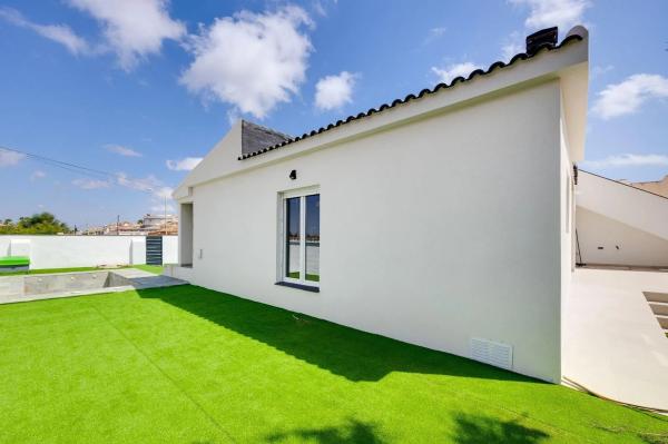 Casa independiente en avenida Baracaldo