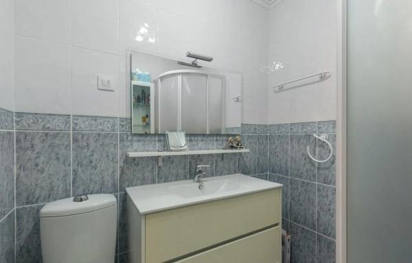 Chalet adosado en calle Luna