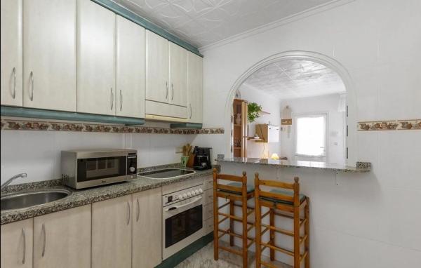 Chalet adosado en calle Luna