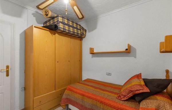 Chalet adosado en calle Luna