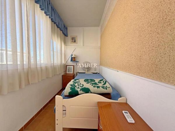 Chalet adosado en Ur Hondo El, 3