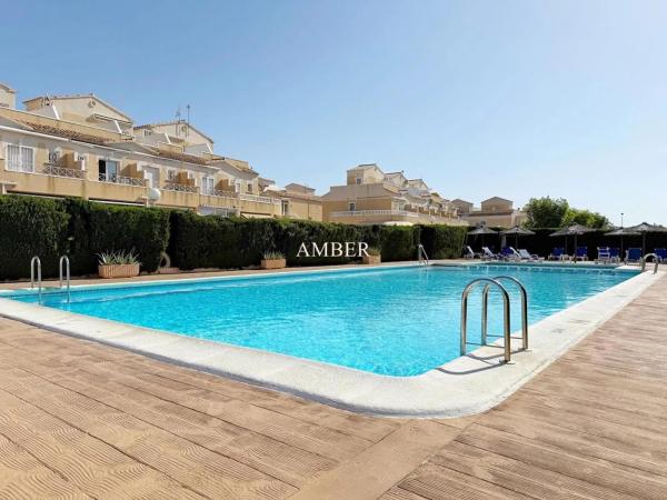 Chalet adosado en Ur Hondo El, 3