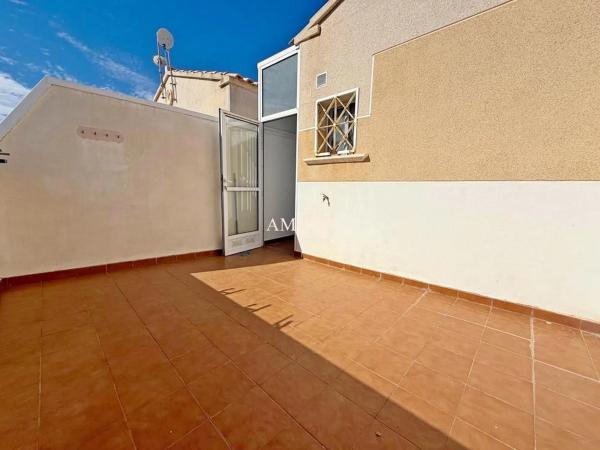 Chalet adosado en Ur Hondo El, 3