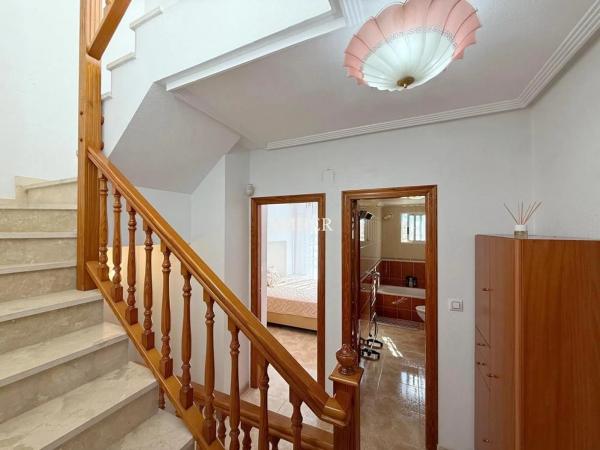 Chalet adosado en Ur Hondo El, 3