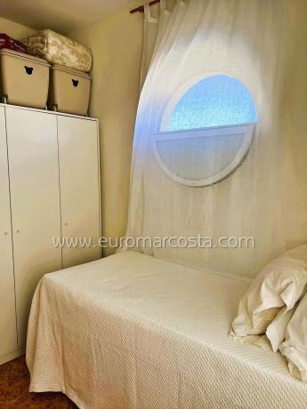 Chalet pareado en calle Paloma