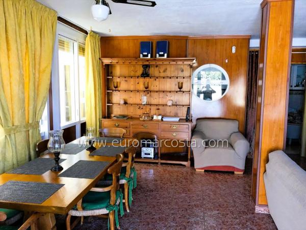 Chalet pareado en calle Paloma