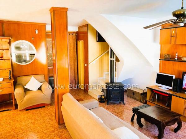 Chalet pareado en calle Paloma