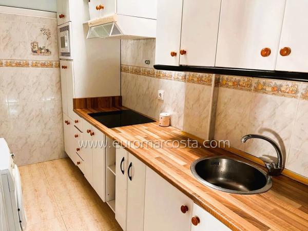 Chalet pareado en calle Paloma