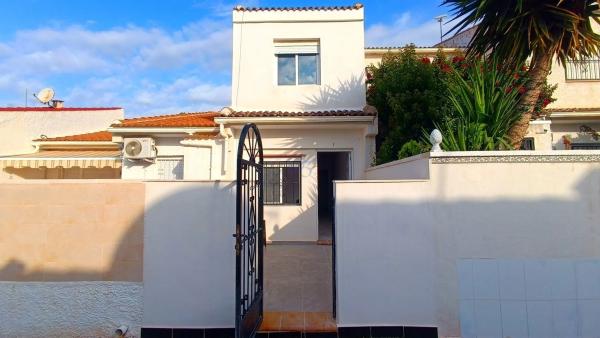 Chalet en Barrio La Siesta - El Salado - Torreta