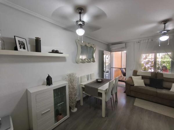 Chalet adosado en calle Salvador Dalí