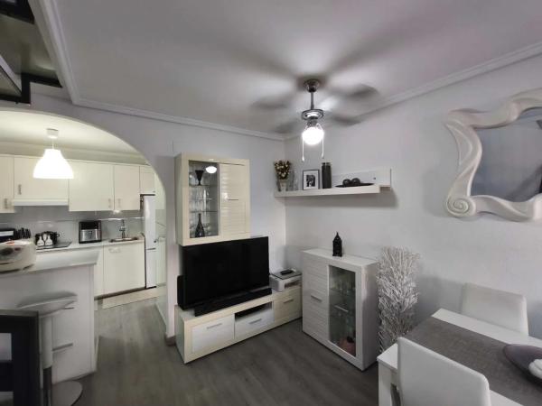 Chalet adosado en calle Salvador Dalí