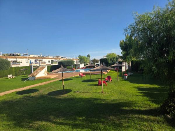 Chalet adosado en Ur Jardin Del Mar X, 1