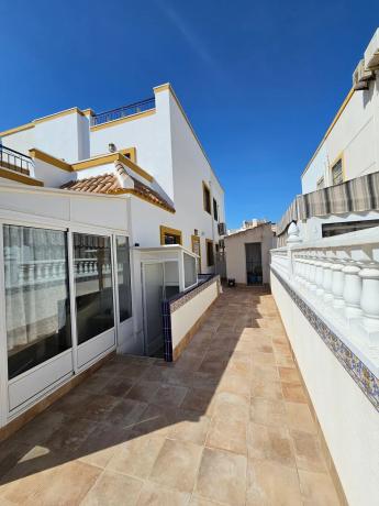 Chalet pareado en calle Pilar Lorengar s/n