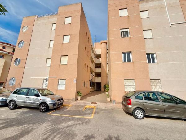 Piso en avenida Robleda