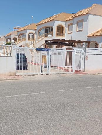 Piso en calle Cesar Rodriguez Mateo, 425