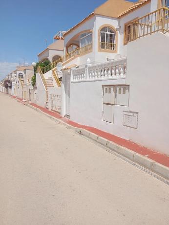 Piso en calle Cesar Rodriguez Mateo, 425