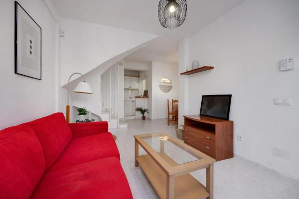 Chalet adosado en calle Gaviota, 12