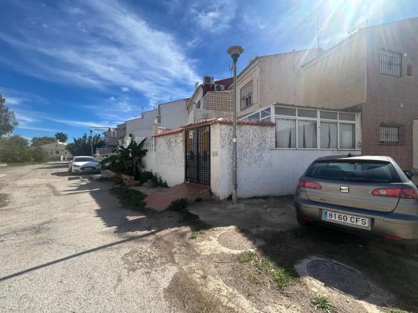 Chalet adosado en calle Manuel Rodríguez Manolete