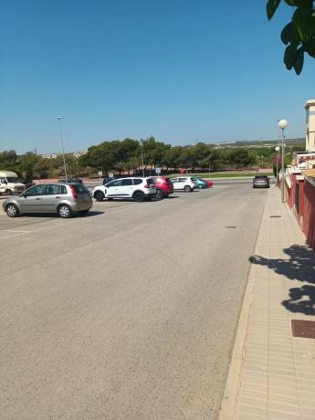 Chalet pareado en calle Laguna