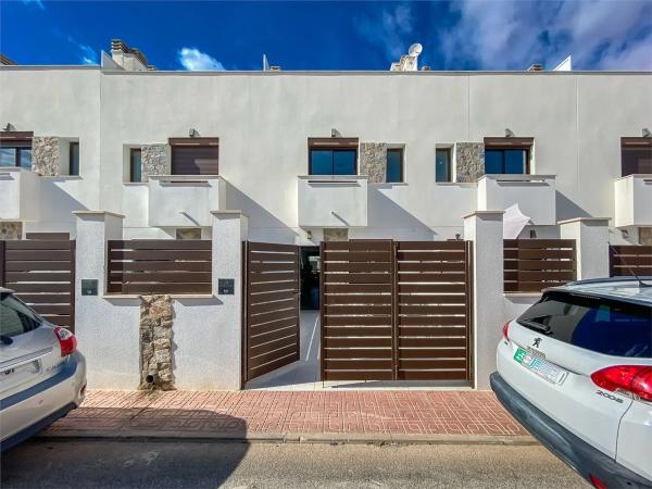 Chalet adosado en avenida Ramón del Valle Inclán - Torreta