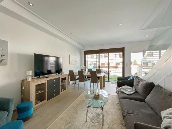 Chalet adosado en avenida Ramón del Valle Inclán - Torreta