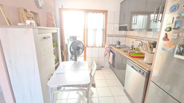 Chalet adosado en calle Curro Romero, 96