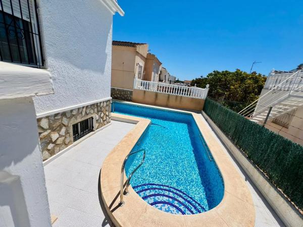 Chalet adosado en calle Mozart, 241