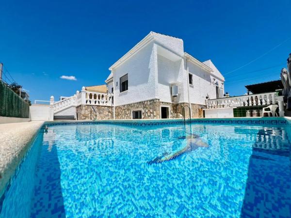 Chalet adosado en calle Mozart, 241